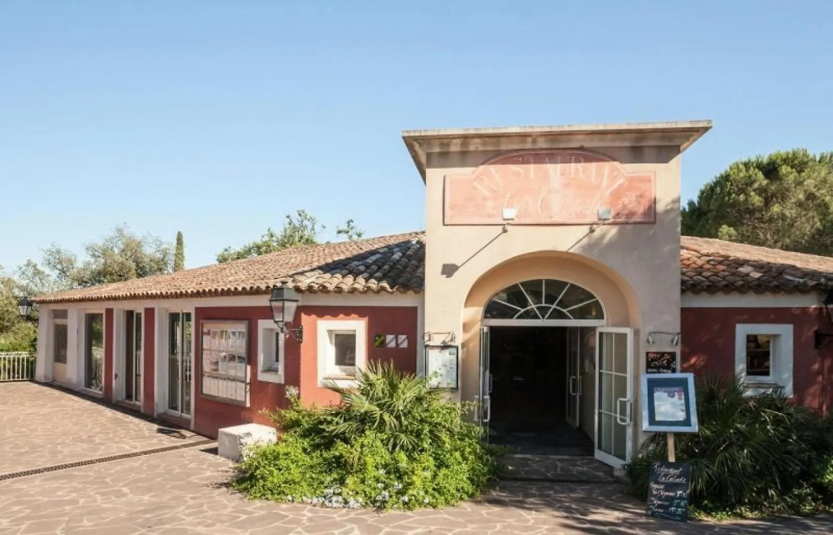 Apartment Les Appartements Aux Restanques Du Golfe De St Tropez - Maeva Home - Appartement Climatise 2 Pieces 4 Personnes, Vue Mer, Facile D'Acces - Selection Mae-9371 Grimaud
